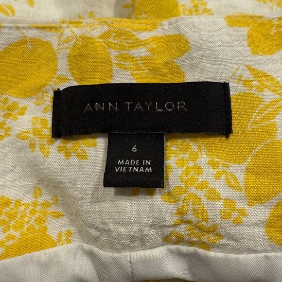 Ann Taylor Women’s Fruit Print Dress Shorts Size 6 - Picture 5 of 6
